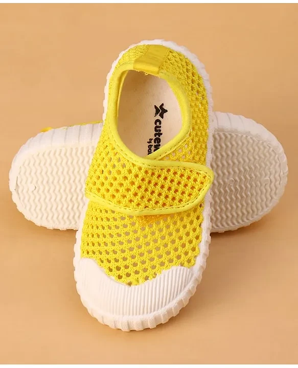 Cute Walk by Babyhug Casual Shoes with Velcro Closure - Yellow